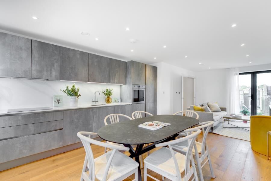 Flat Marquis Road in Greater London