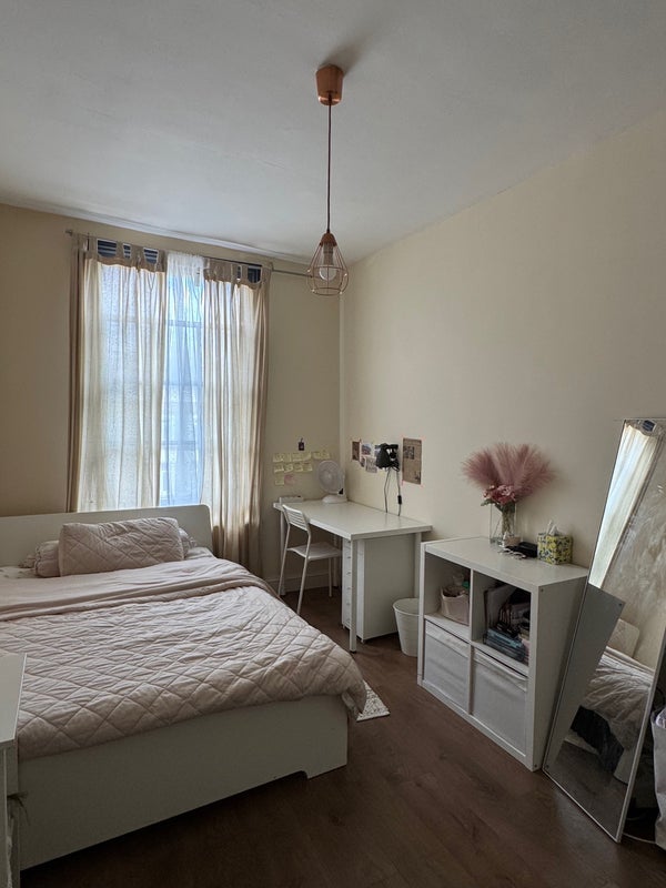 Room Caledonian Road in Greater London