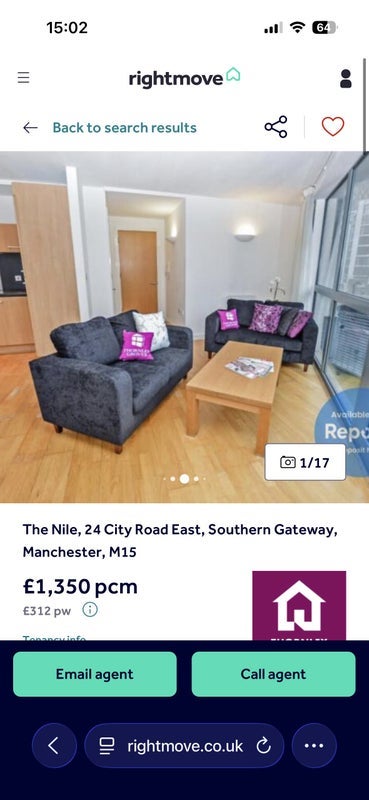 Room City Road East in Manchester