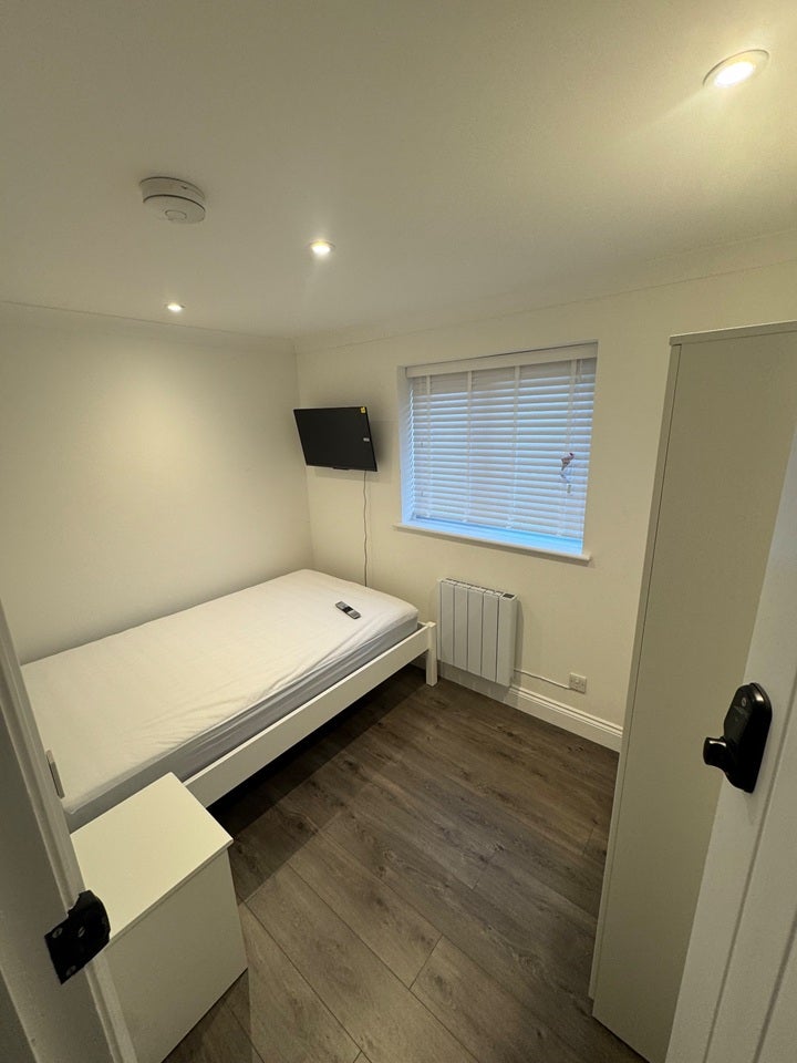 Room Downs Grove in Basildon