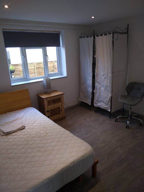 Room Organford Road in Holton Heath