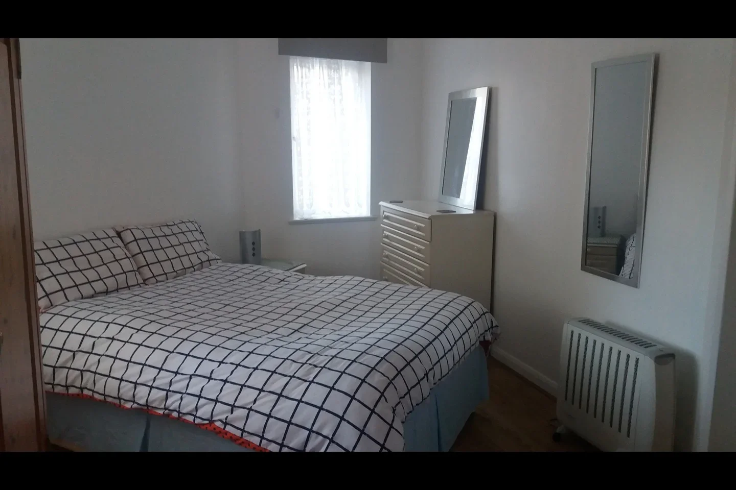 Room Spenlow Drive in Maidstone