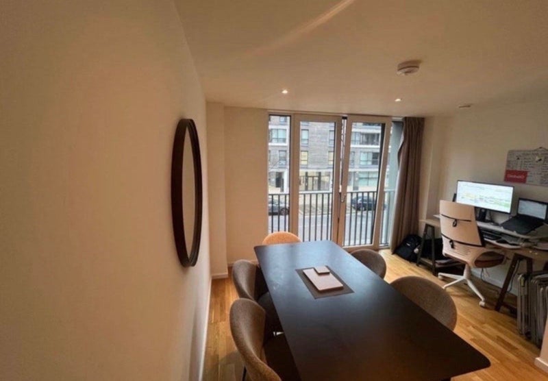 Room Honour Lea Avenue in Greater London