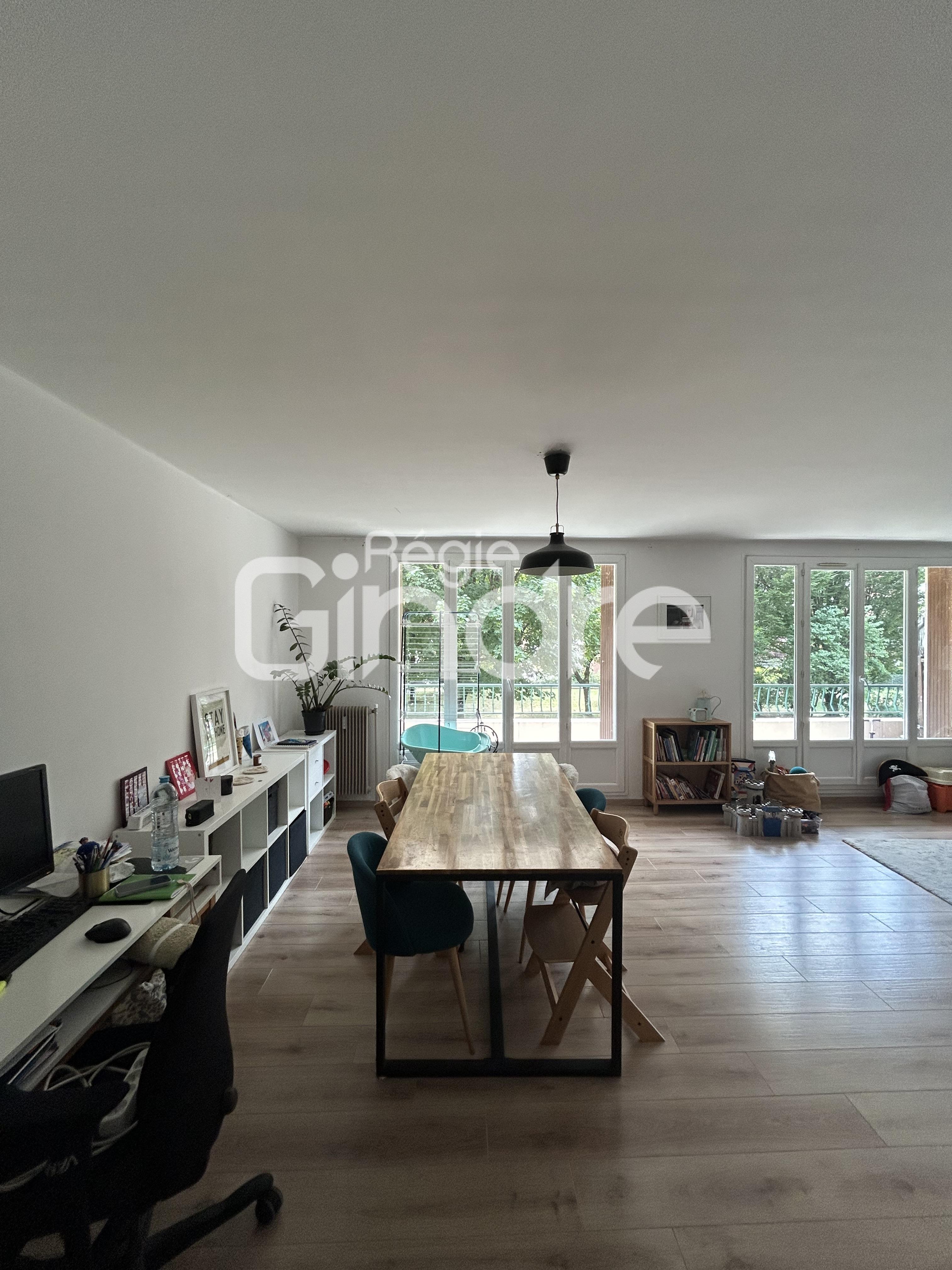 Flat Rue Coste in Caluire-et-Cuire
