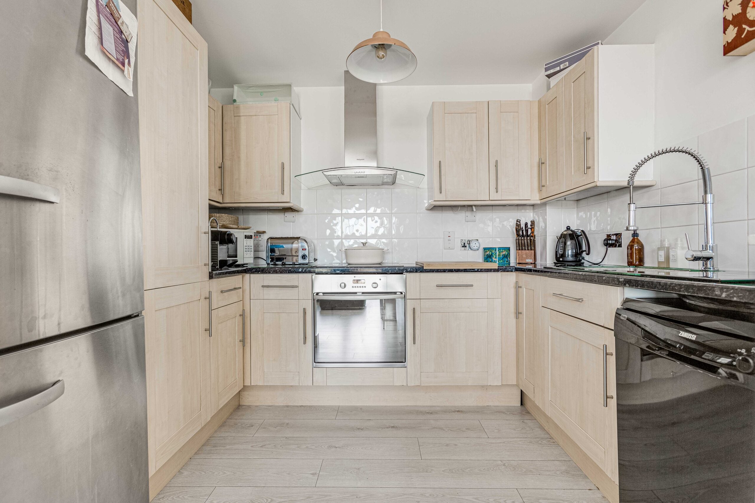 Flat Dairy Close in Greater London