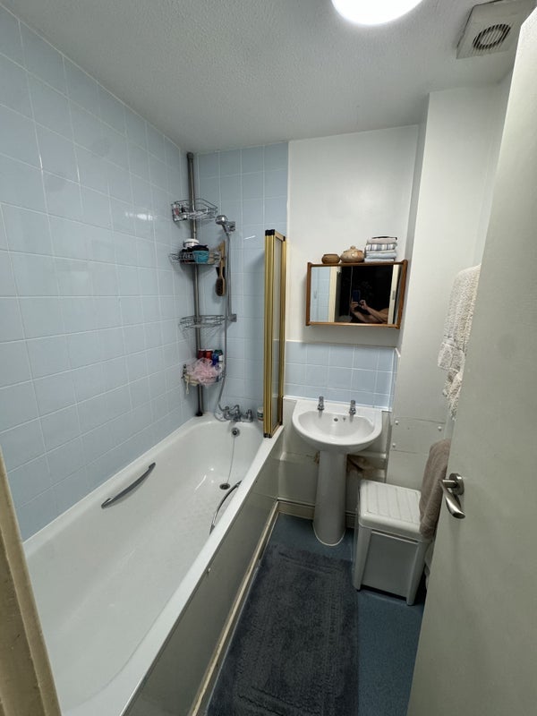 Room Berridge Road in Greater London