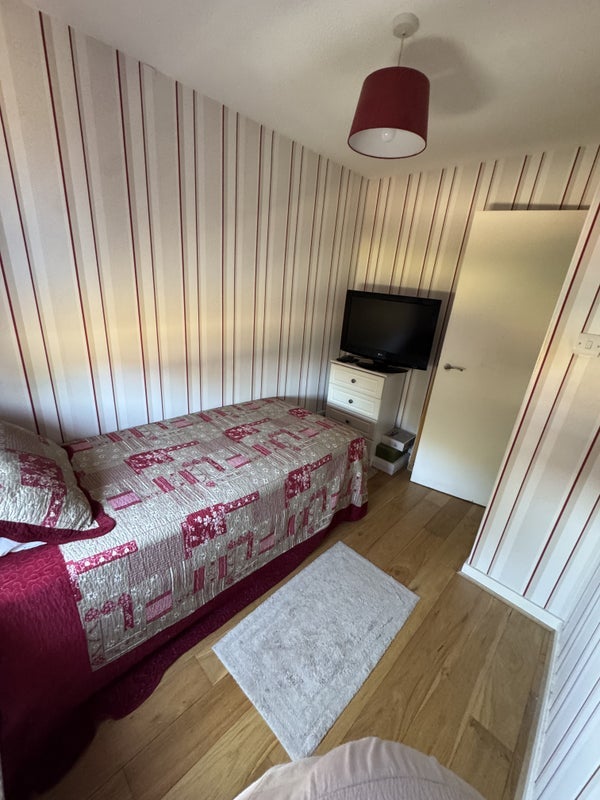 Room Berridge Road in Greater London