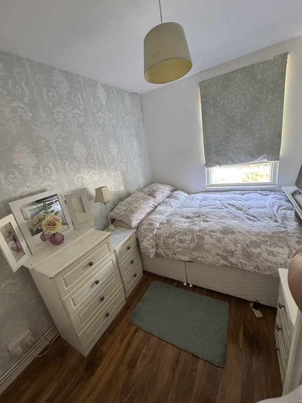 Room Berridge Road in Greater London
