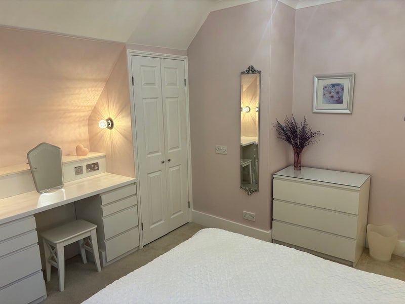 Room Balcombe Road in Crawley