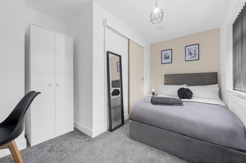 Room Baguley Street in Tameside