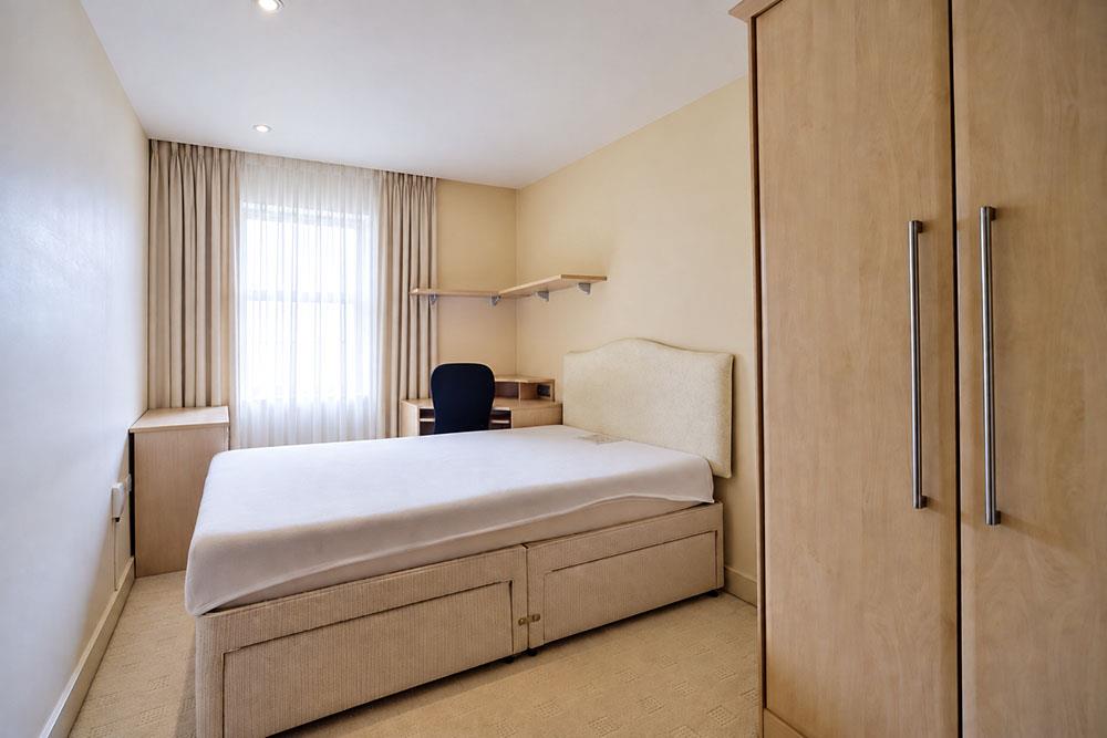 Flat Queensborough Terrace in City of Westminster