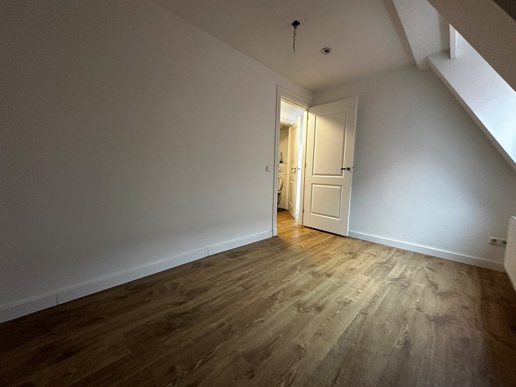 Appartement te huur: Luzacstraat, Rotterdam