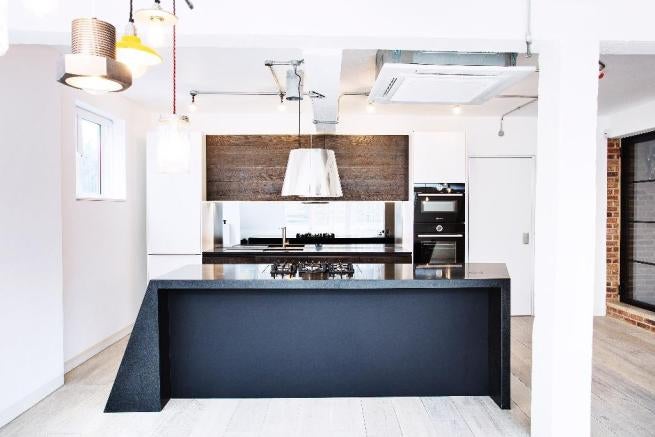 Flat Brett Passage in Greater London