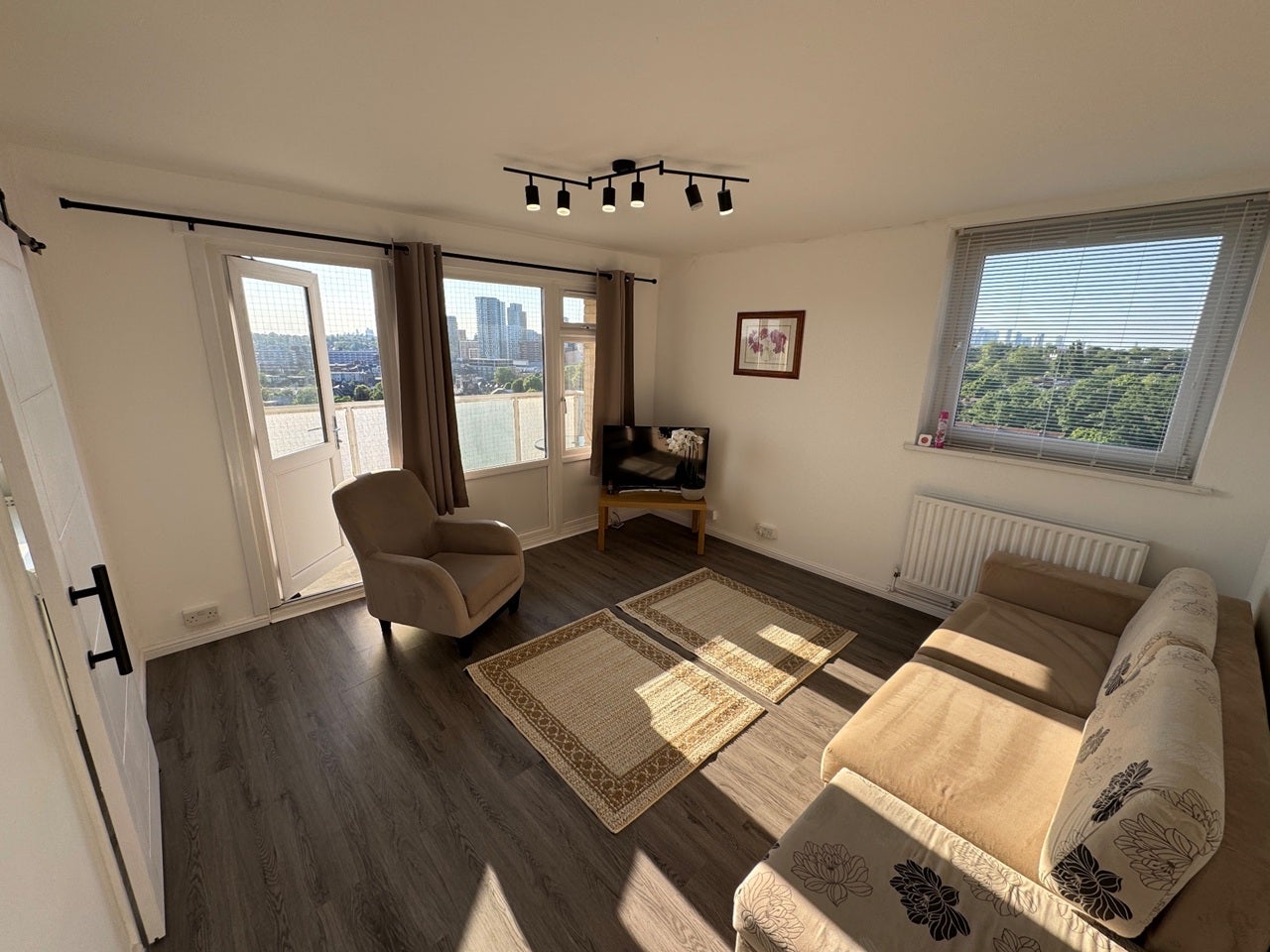 Flat Mercator Road in Greater London