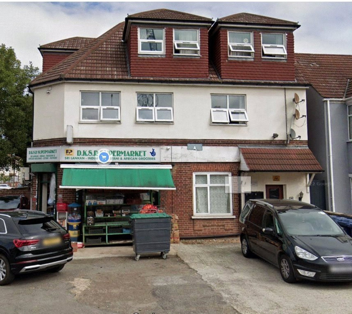 Flat Beaconsfield Road in Greater London