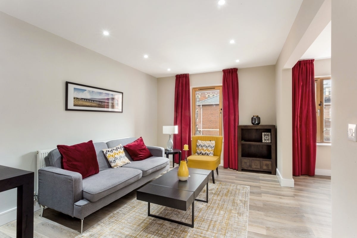 Flat Saint Georges Place in Cheltenham