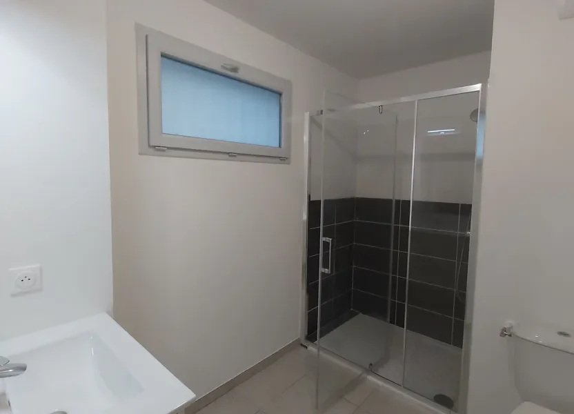 Appartement Rue Lise London à Vénissieux