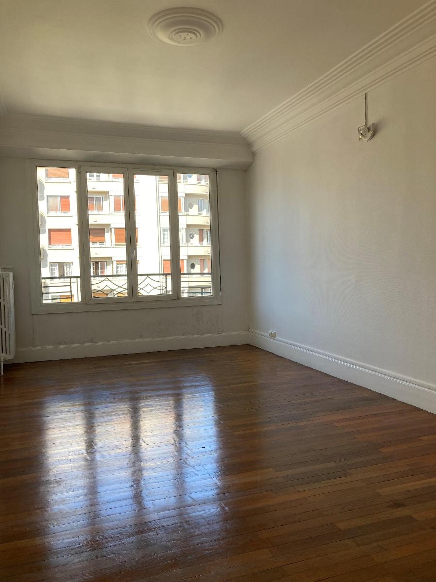 Appartement Place Gustave Rivet à Grenoble