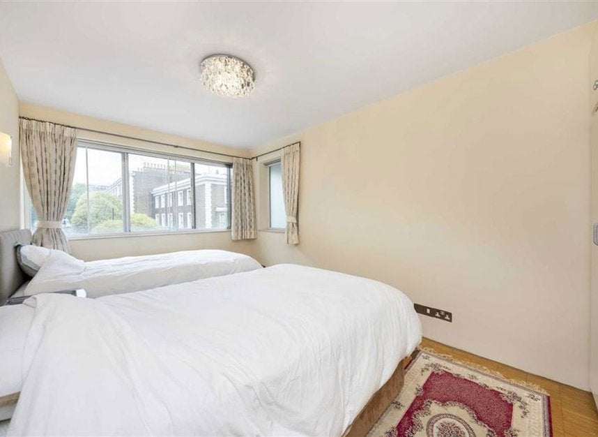 Flat Porchester Road in City of Westminster