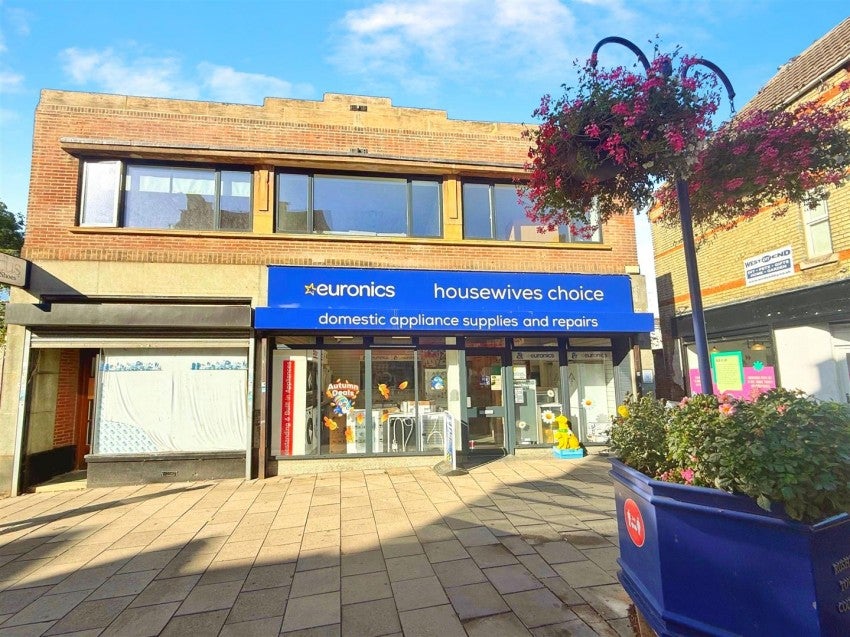 Flat High Street in Rushden