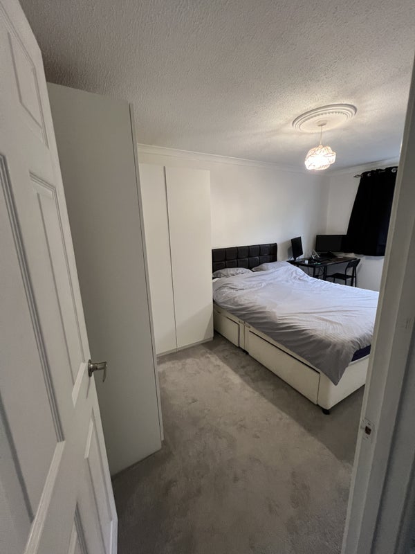 Room Poppyfield Close in Cardiff
