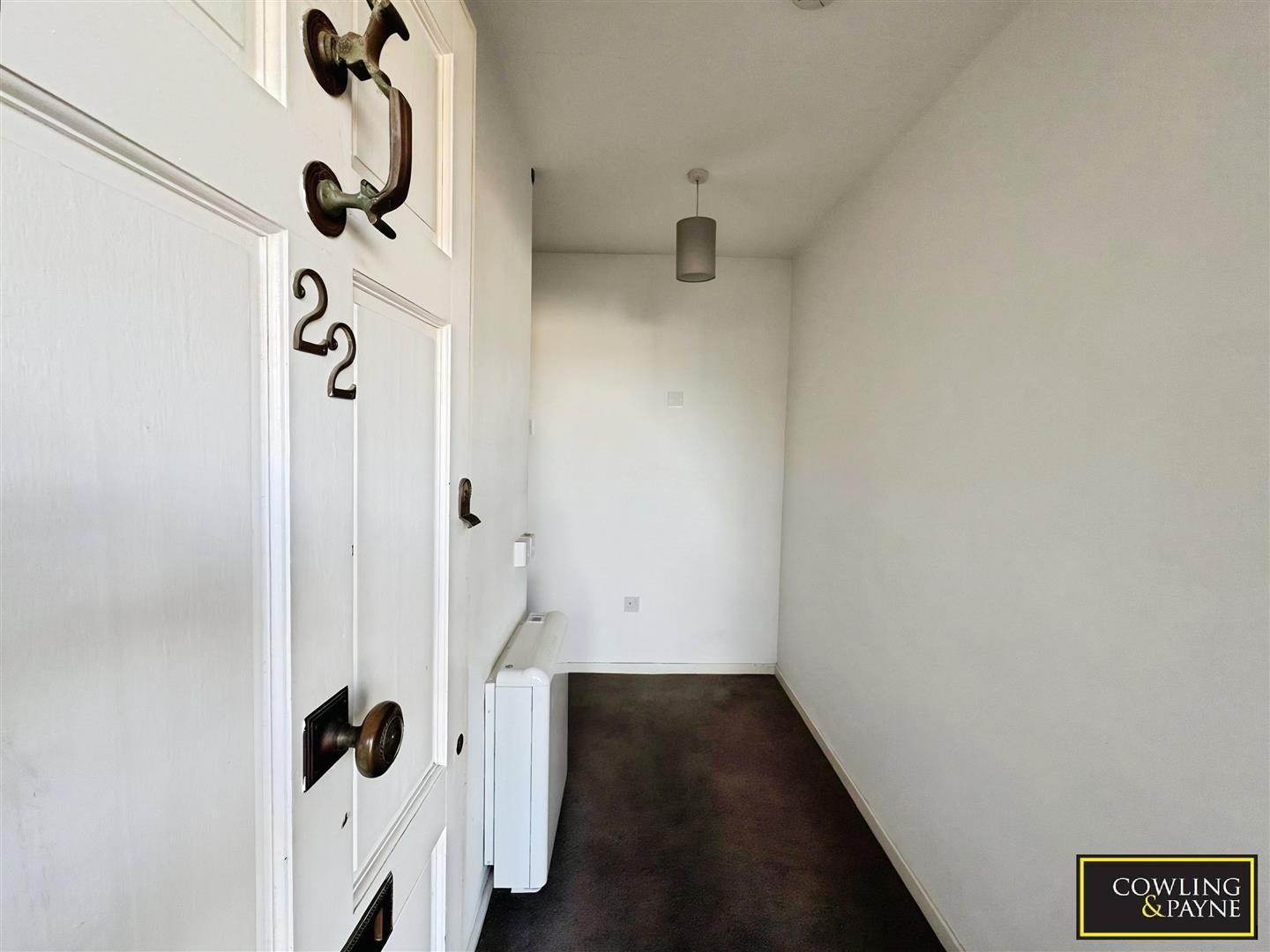 Flat Royal Oak Drive in Basildon