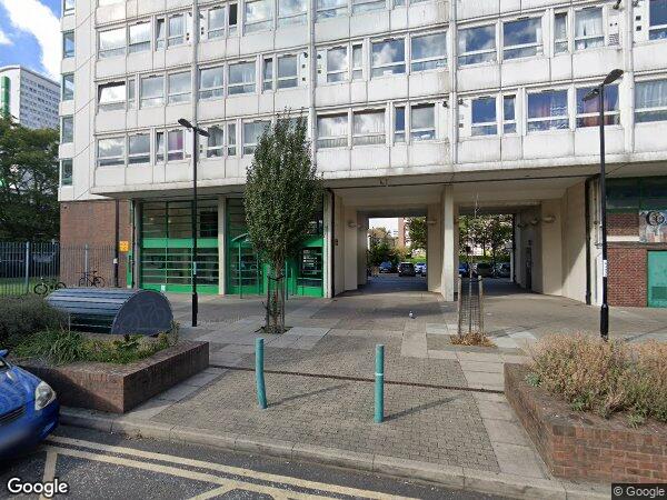 Room Bowditch in Greater London