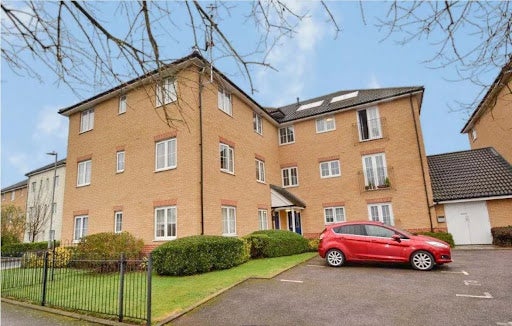 Flat Panyers Gardens in Greater London