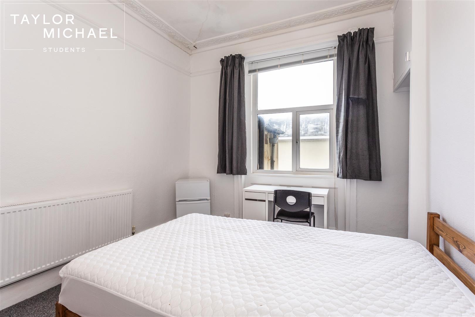 Room Bedford Square in Brighton