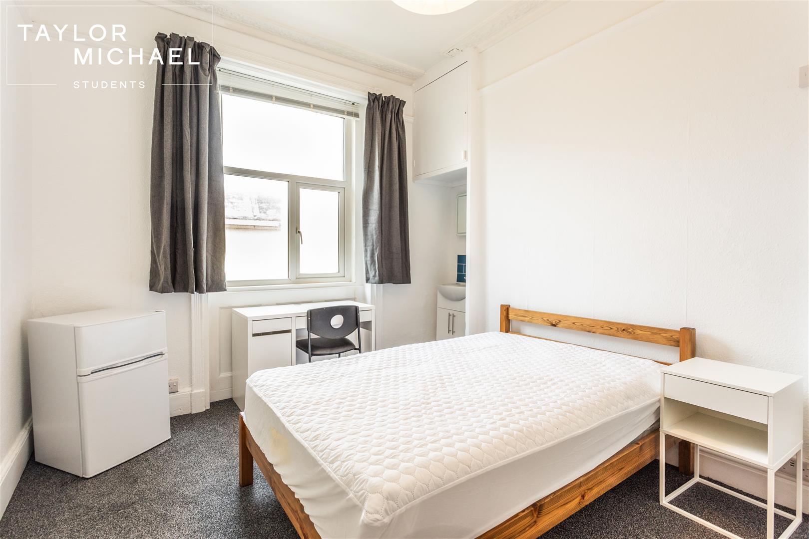 Room Bedford Square in Brighton