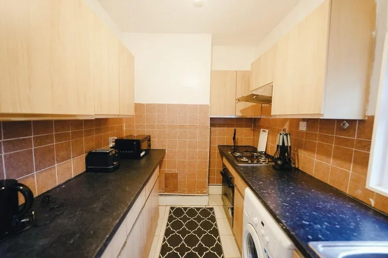 Room Alloa Road in Greater London