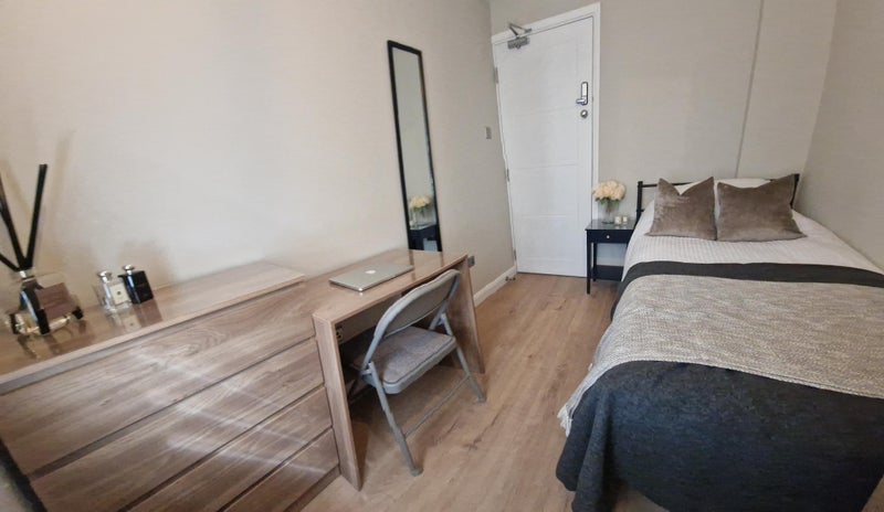 Room The Gore in Basildon