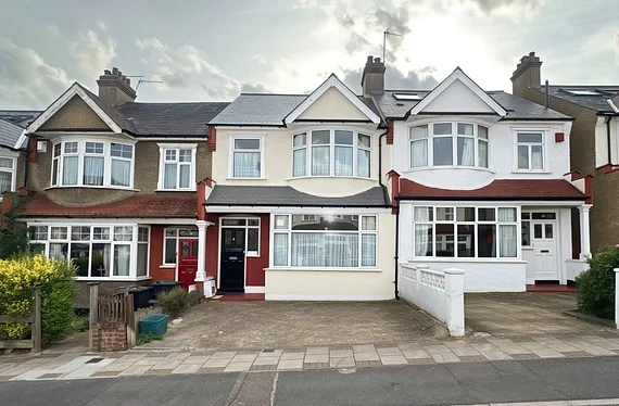 House Chesham Crescent in Greater London