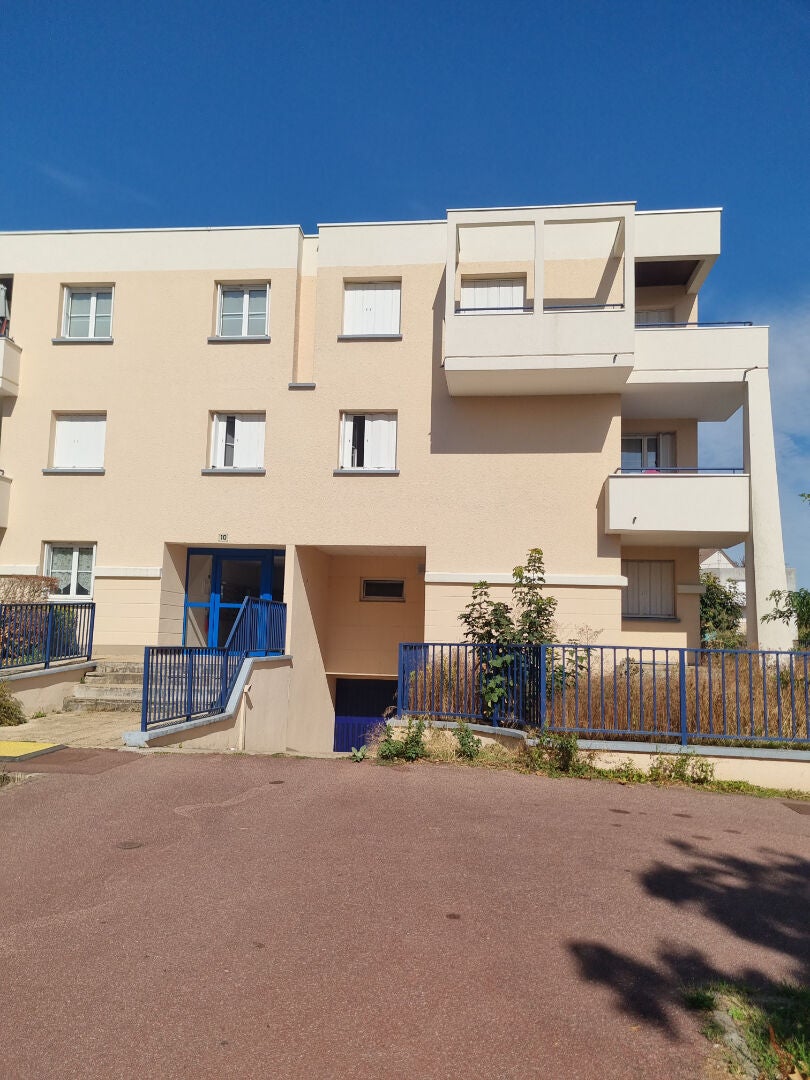 Flat Rue du Colombier in Lieusaint