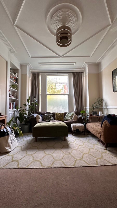 Room Kingscourt Road in Greater London