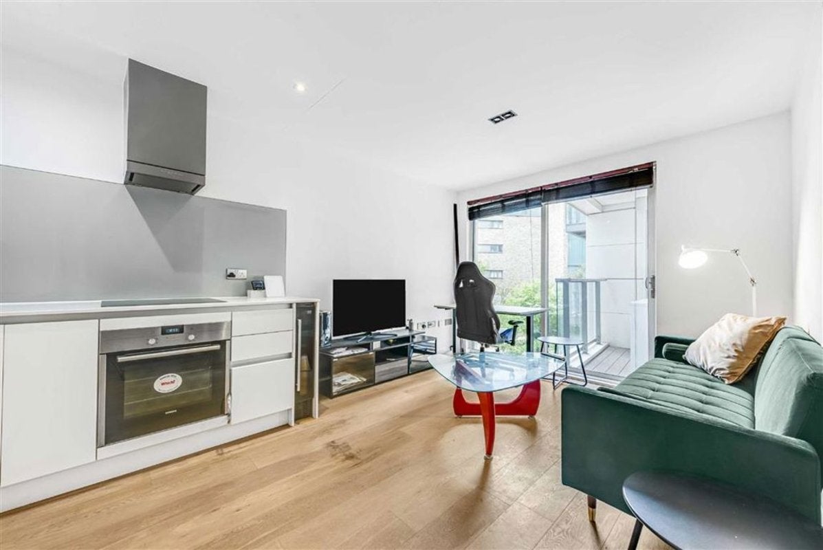 Flat Bethnal Green Road in Greater London