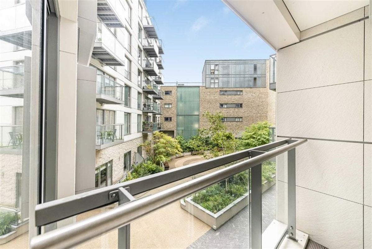 Flat Bethnal Green Road in Greater London