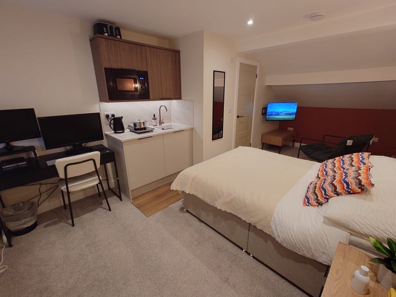 Room Westland Street in Stoke-on-Trent