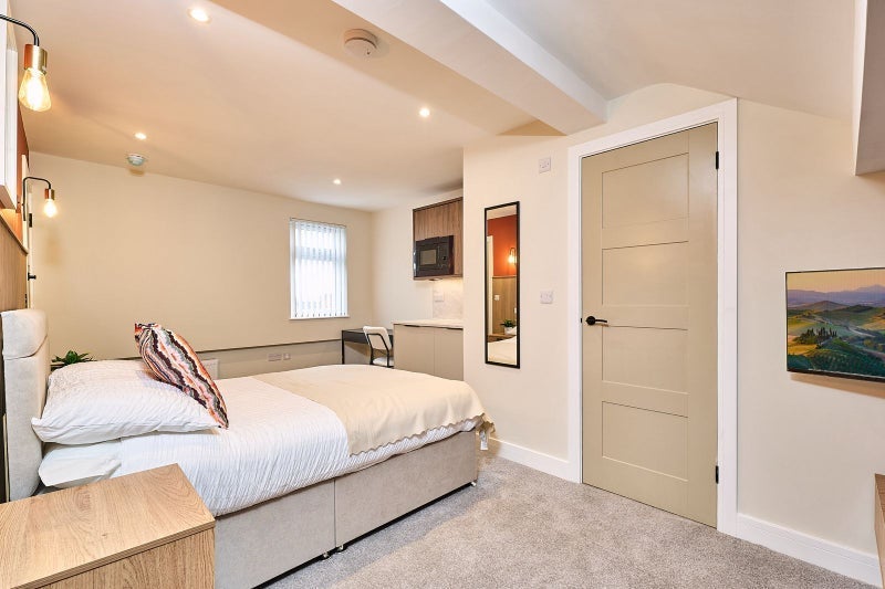 Room Westland Street in Stoke-on-Trent