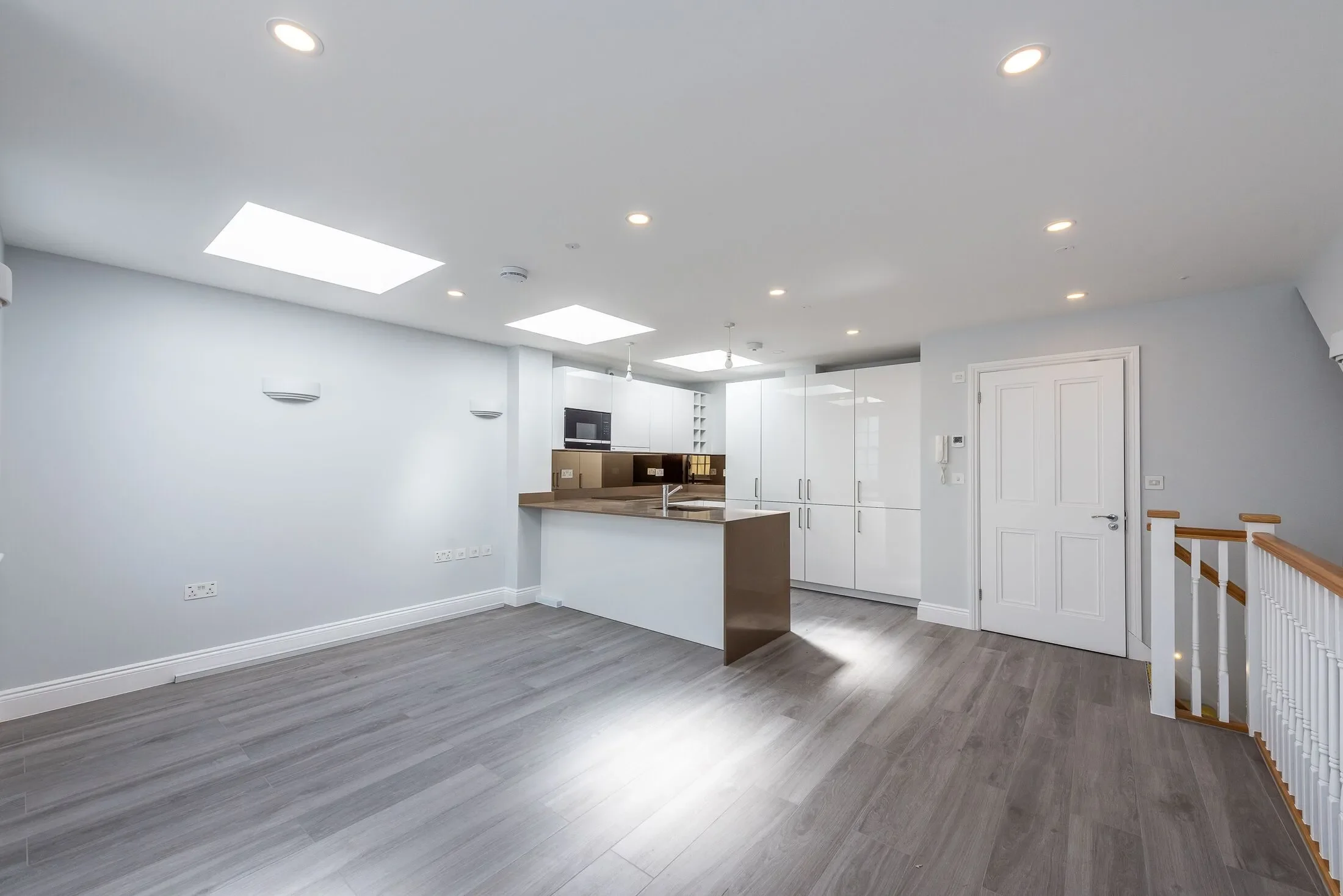 Flat Sefton Street in Greater London