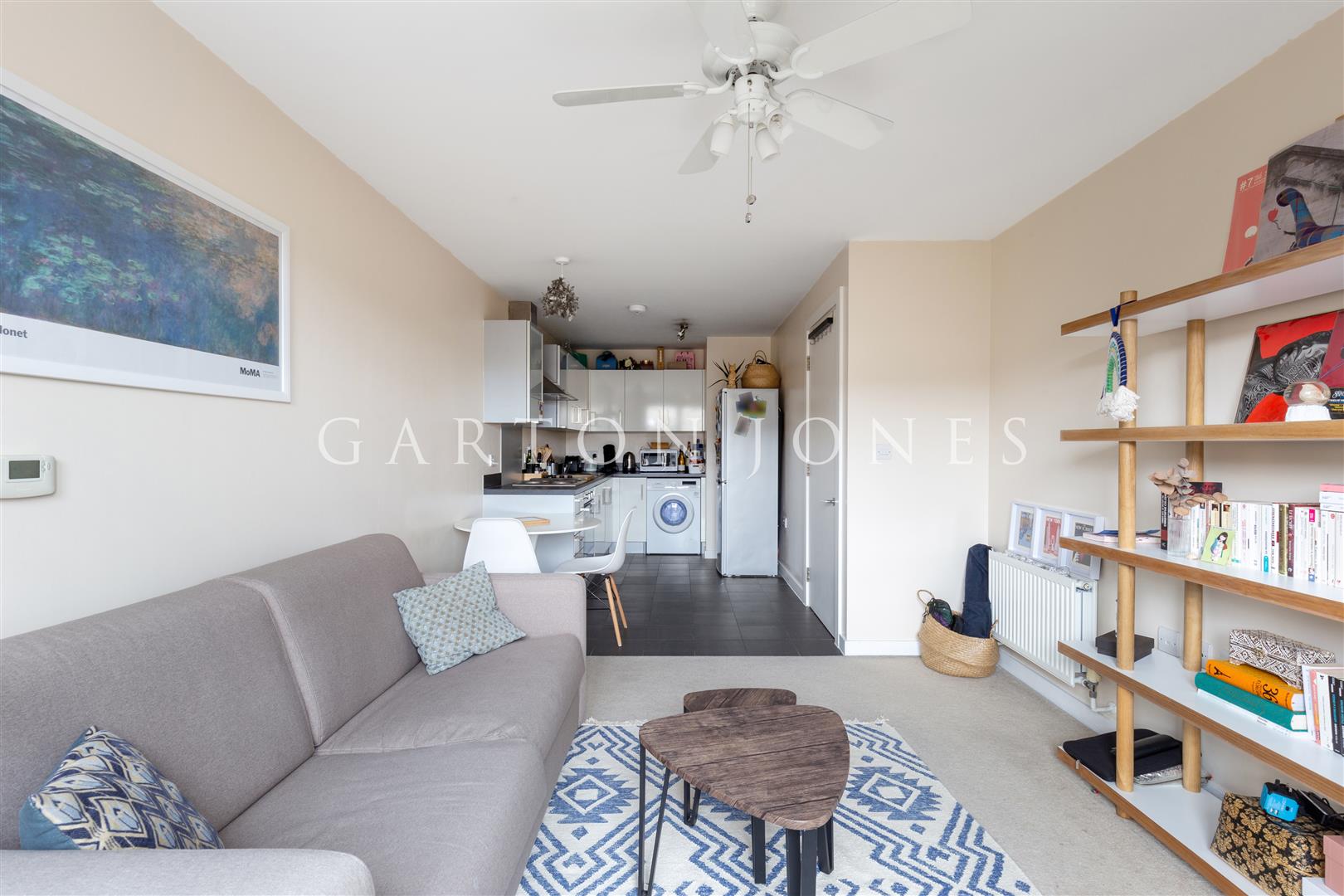 Flat Gatliff Road in City of Westminster