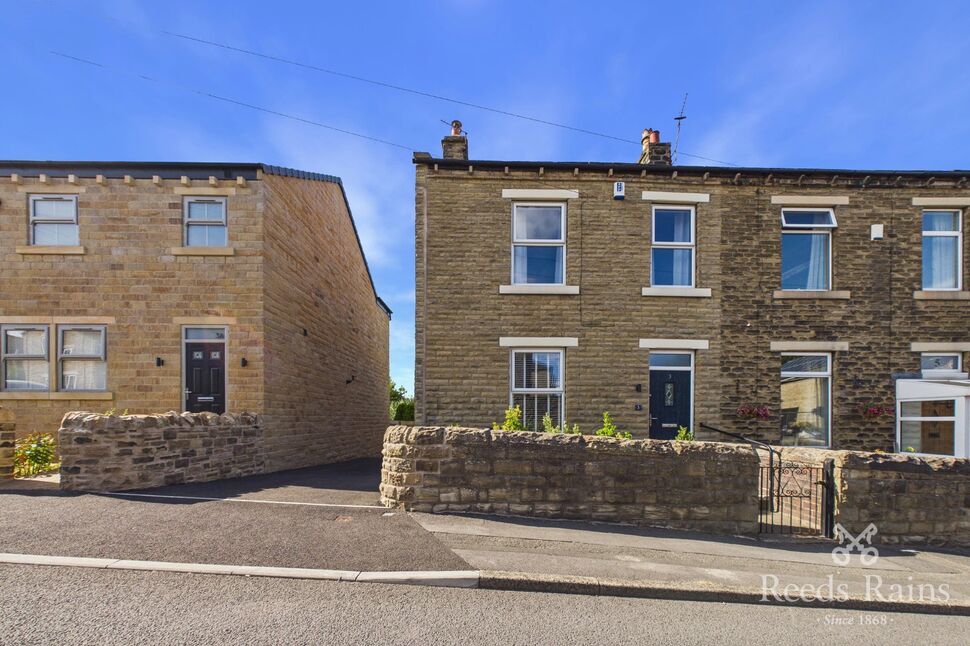 House Knowler Hill in Dewsbury