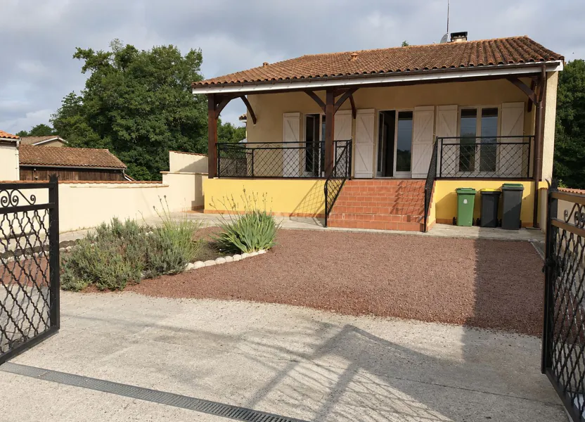 House Rue de l'Escarnadey in Lesparre-Médoc