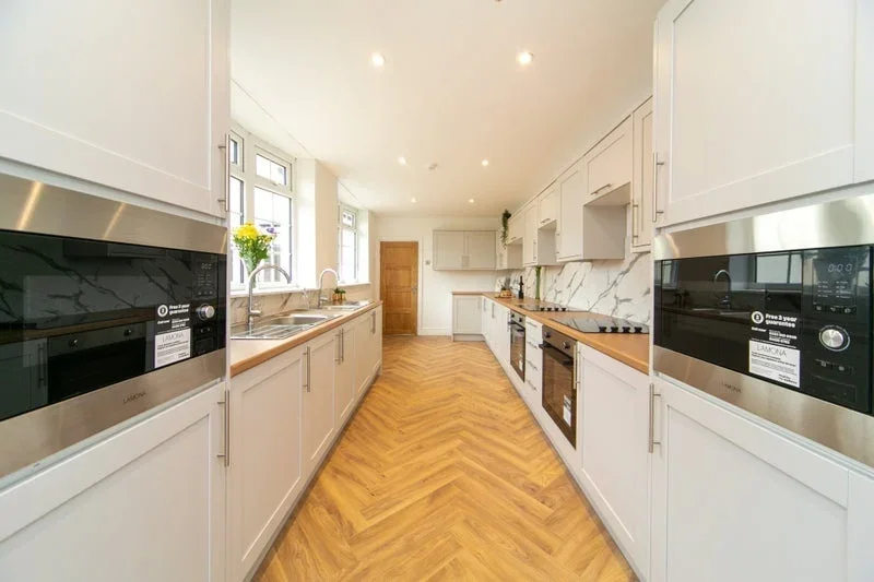 Room Temple Road in Oxton Village