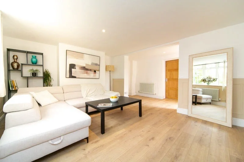 Room Temple Road in Oxton Village