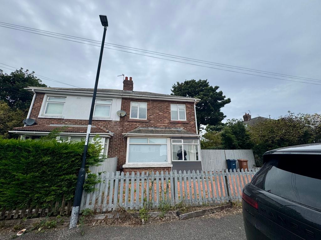 House Beechwood Crescent in Sunderland