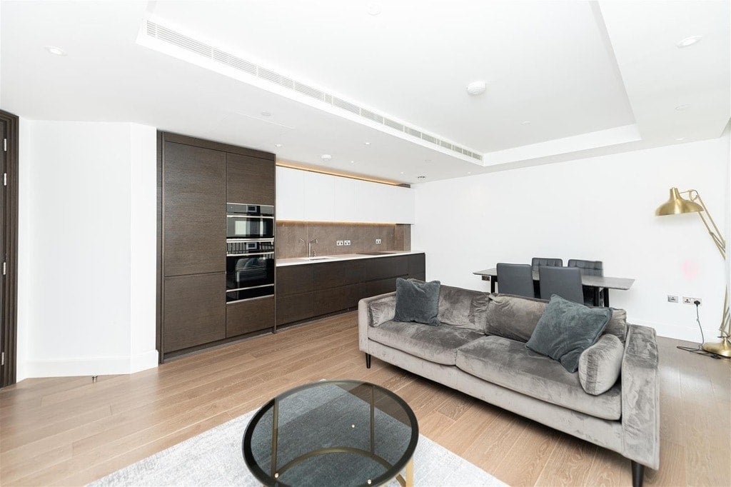 Flat Warwick Lane in Greater London