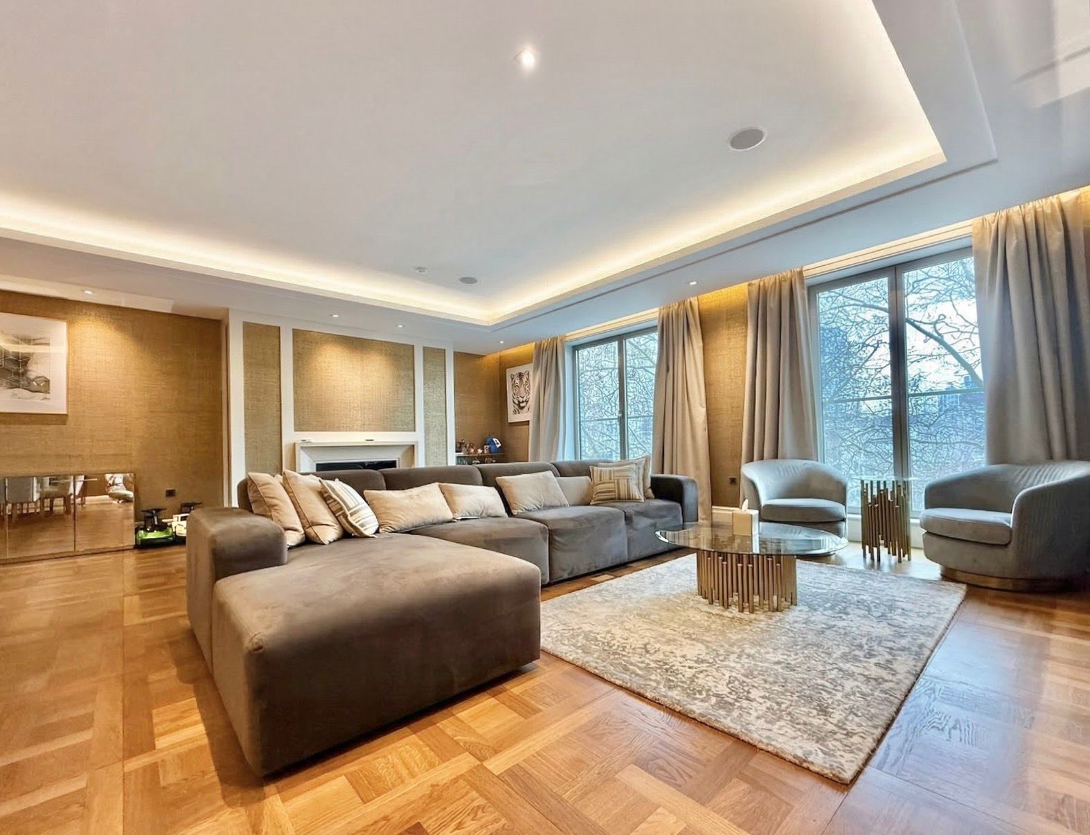 Flat Ebury Square in City of Westminster