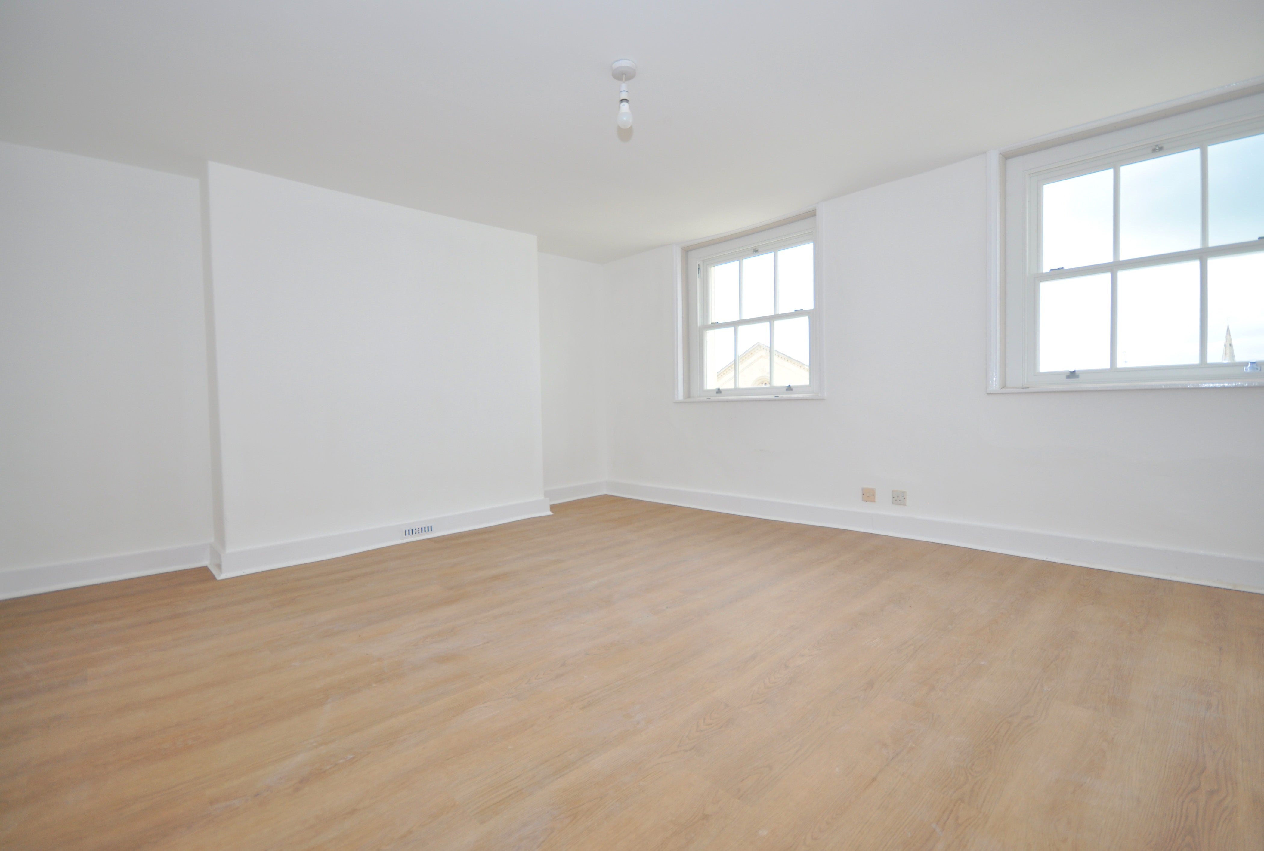 Flat Cambray Place in Cheltenham