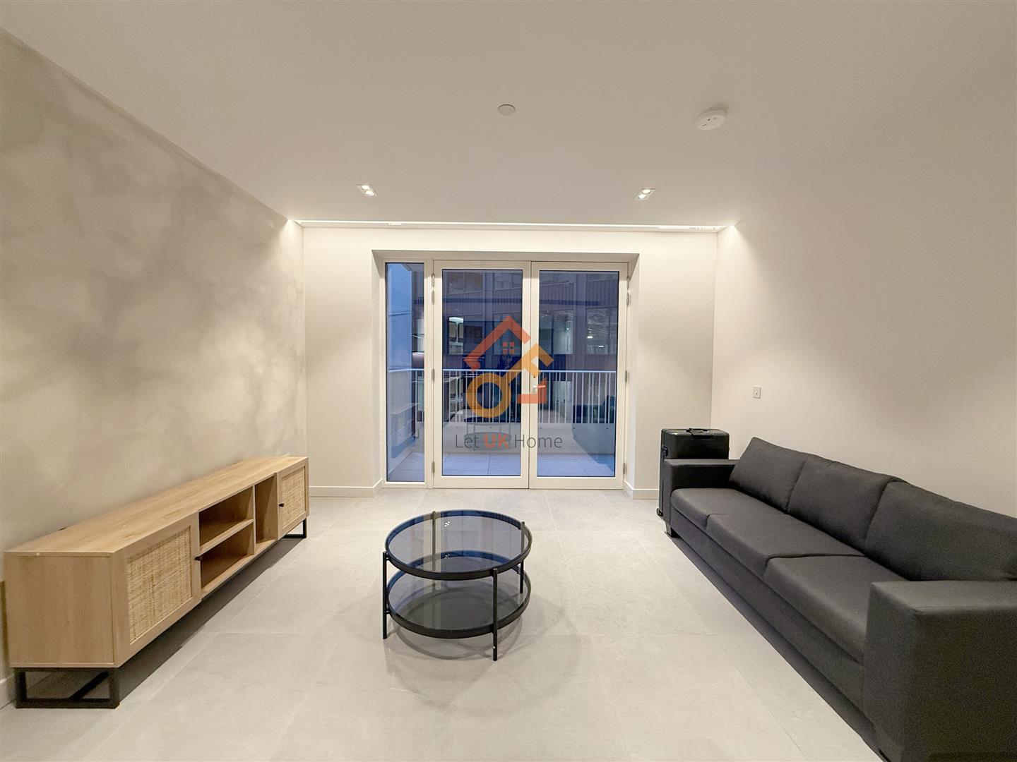 Flat Lewis Cubitt Walk in Greater London